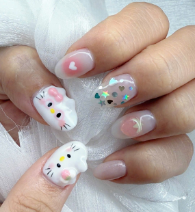 Lợi Ích Bất Ngờ Của Việc Làm Móng Định Kỳ – Không Chỉ Là Làm Đẹp!